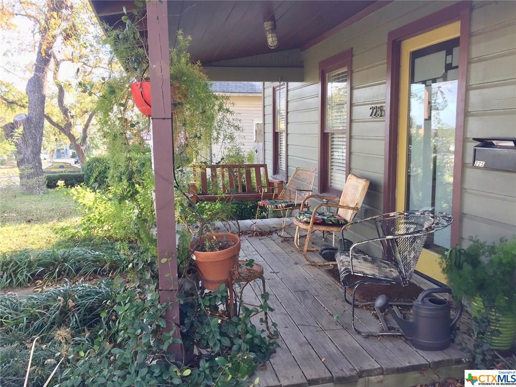 Primary Photo - 225 N Comanche St