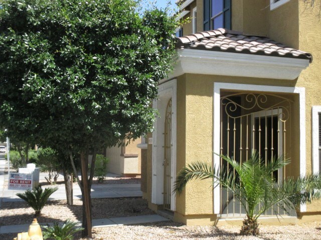 Building Photo - 8019 W. Colcord Canyon Road