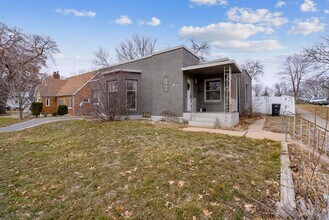 Building Photo - 603 W 18th St