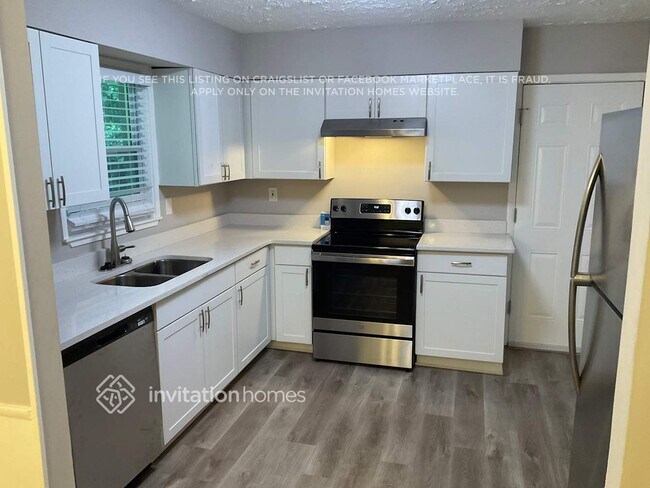 Building Photo - 590 Kenridge Cir