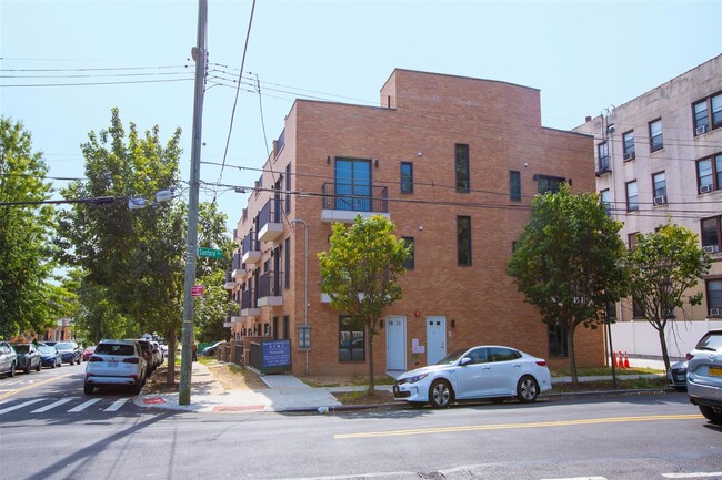 Building Photo - 160-18 Sanford Ave