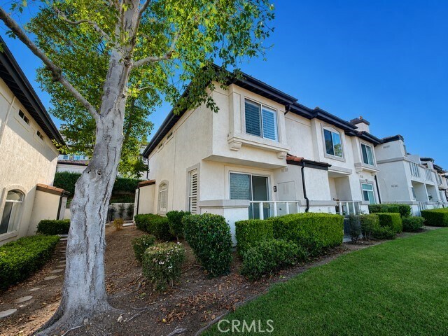 Building Photo - 30902 Club House Dr