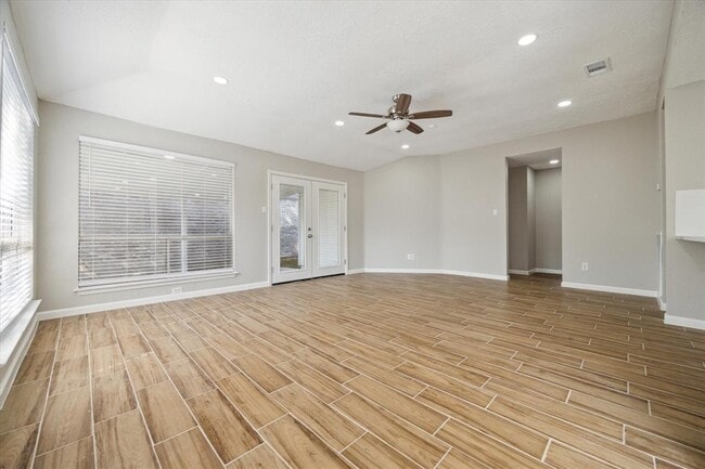Building Photo - 10914 Berry Tree Dr
