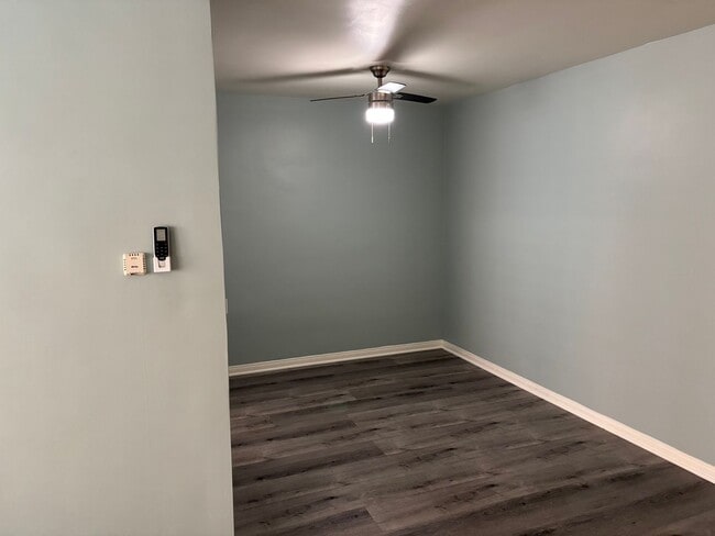 Building Photo - Charming Studio Apartment in Prime Long Be...