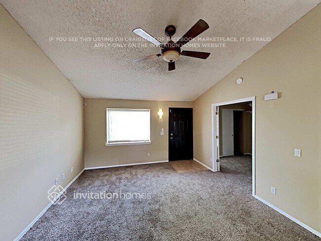 Foto del edificio - 4331 S Fundy St