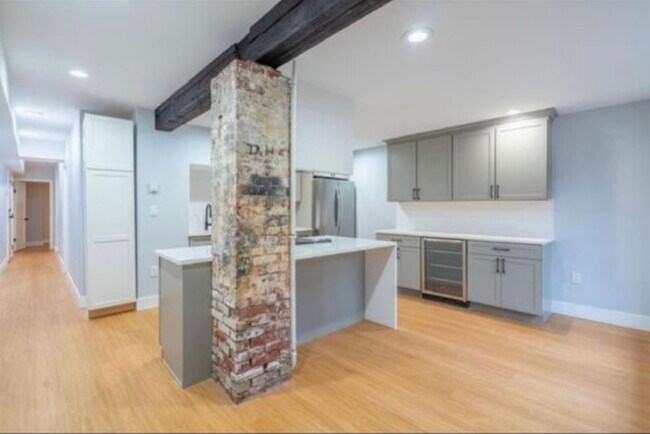 Foto del edificio - 614 Columbus Ave