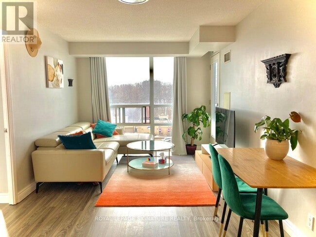 Building Photo - 68 Grangeway Ave