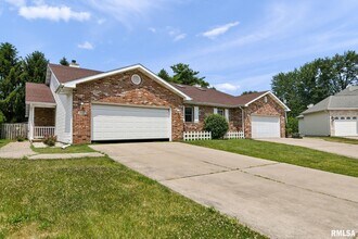 Building Photo - 2605 Montega Dr