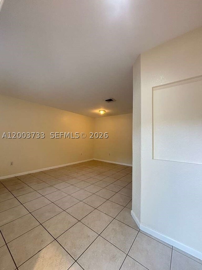 Foto del edificio - 8375 SW 29th St