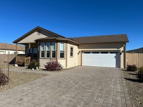 Building Photo - 222 Pinecrest Trail