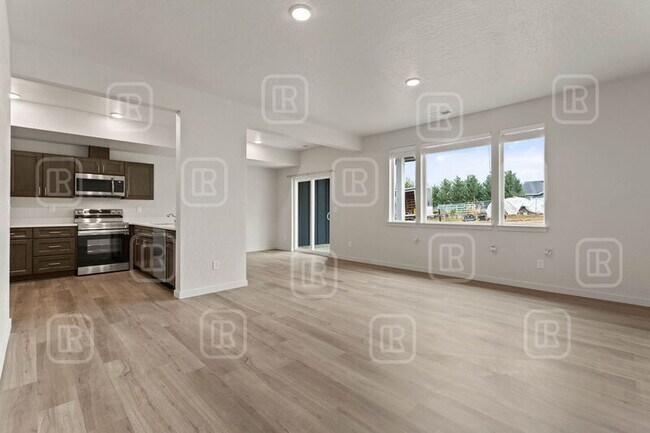 Building Photo - 213 S Grady Ln