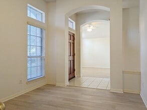 Building Photo - 2810 Foxden Dr