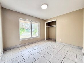 Building Photo - 1635 Nassau St