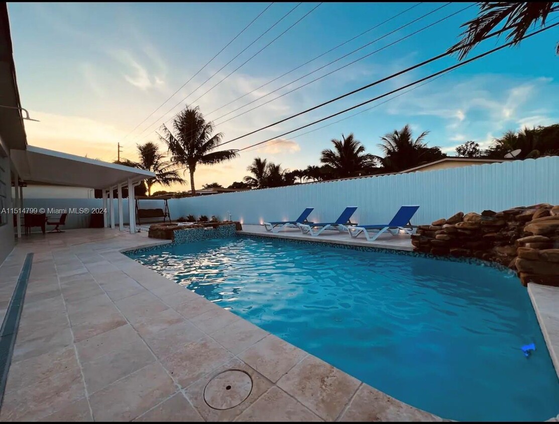Foto principal - 7729 Fairway Blvd