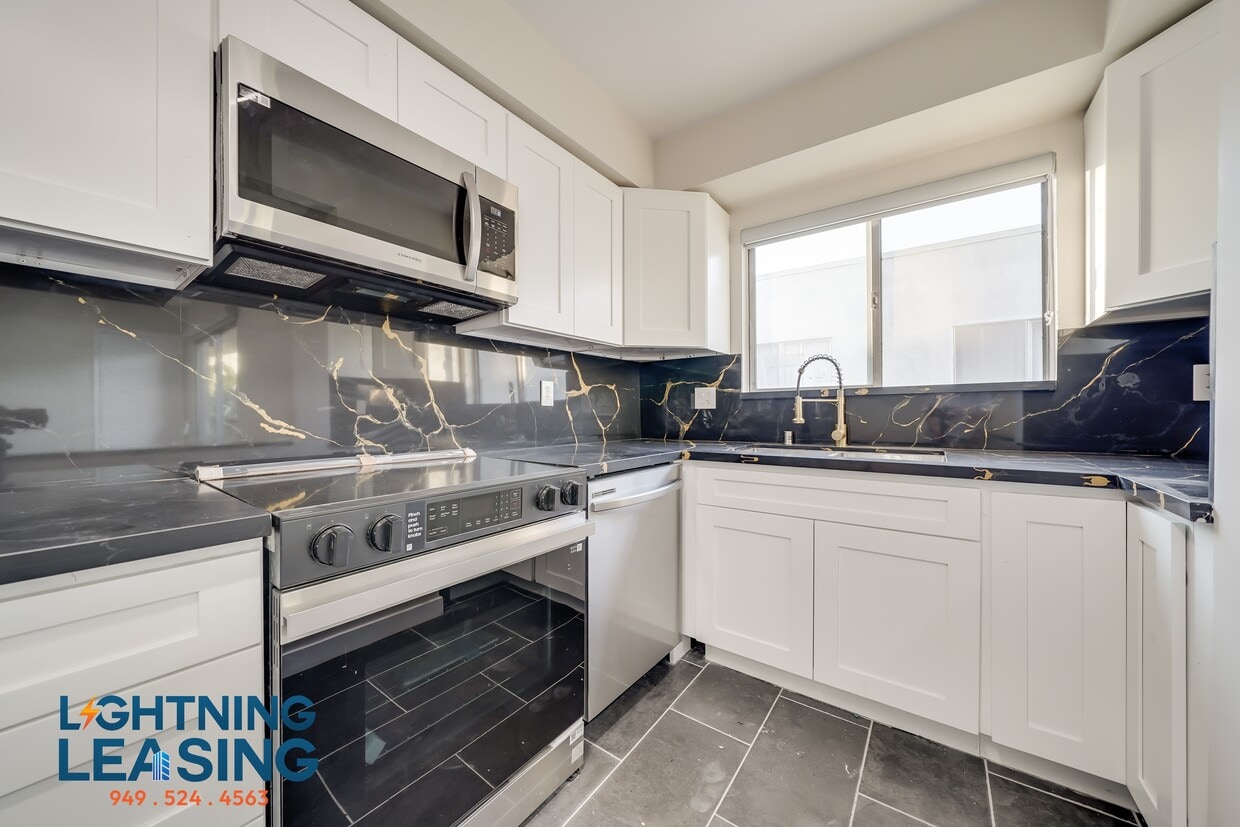 Foto principal - 1035 Hayworth Ave
