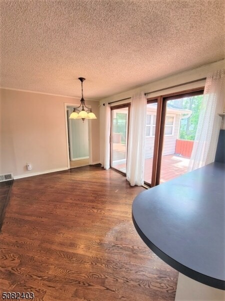 Building Photo - 39 Fieldstone Dr