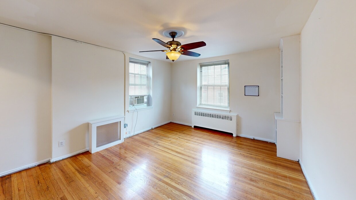 Photo - 2220 Spruce St Apartments