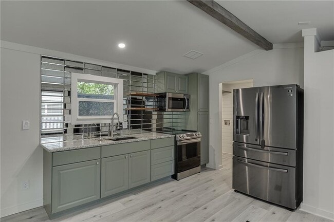 Building Photo - 3685 Fir Dr