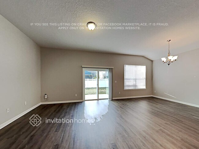 Foto del edificio - 534 Roserush Ln