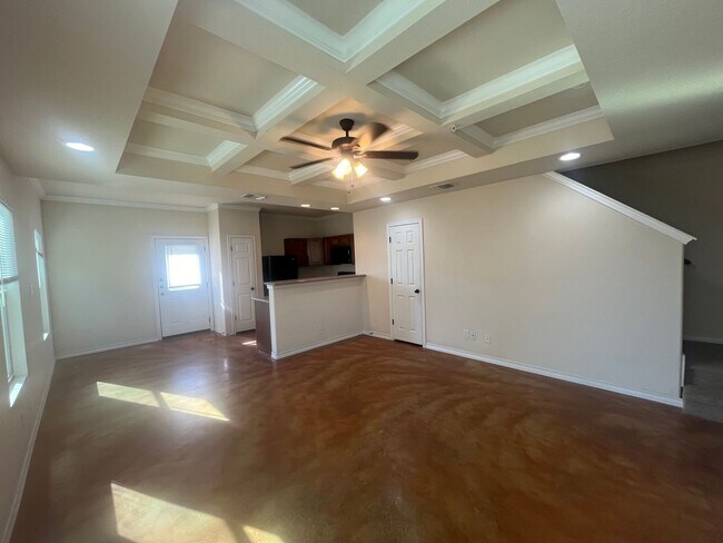 Foto del edificio - 16825 Showdown Path #4, Selma, TX. 78154