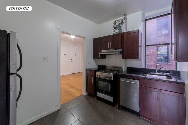 Building Photo - 180 Borinquen Pl