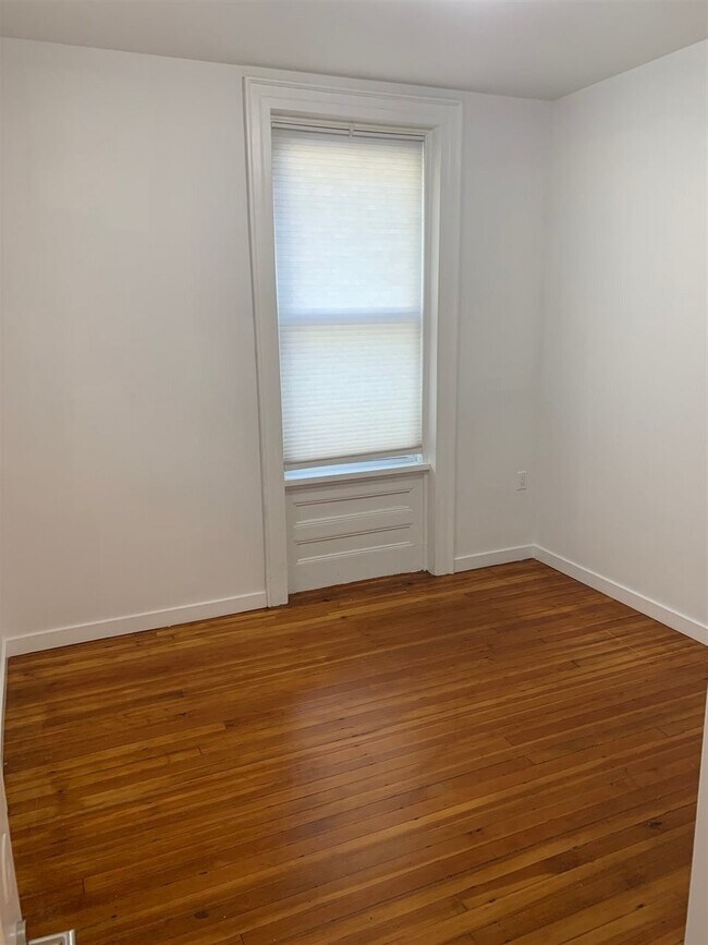 Building Photo - 100 Shippen St