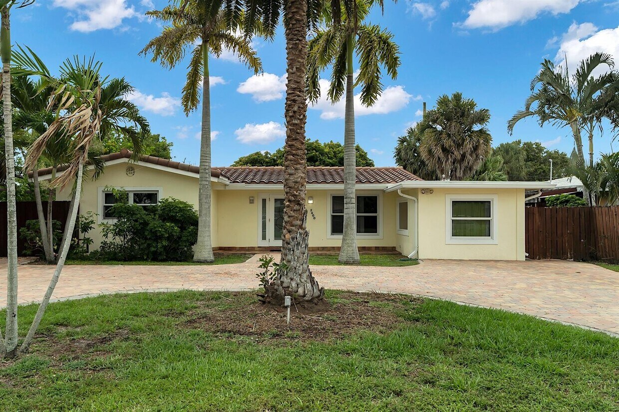 Foto principal - 2600 NE 22nd St