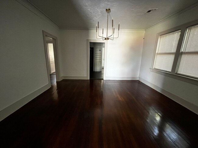 Building Photo - 414 NW Arlington Ave
