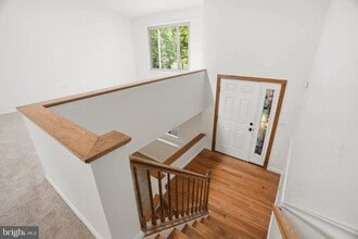 Building Photo - 131 Lee Dr