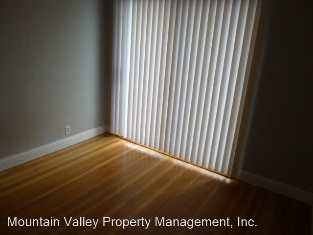 Foto del edificio - 12115 Dry Creek Rd