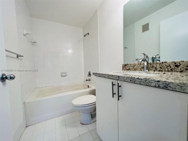 Foto del edificio - 2081 Renaissance Blvd