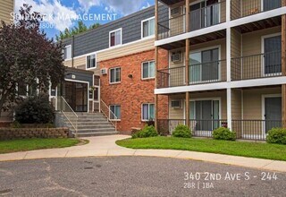 Building Photo - 340 2nd Ave S