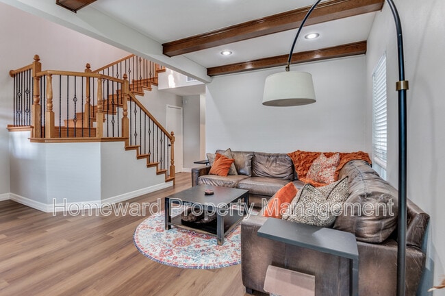 Building Photo - 552 Josephine St