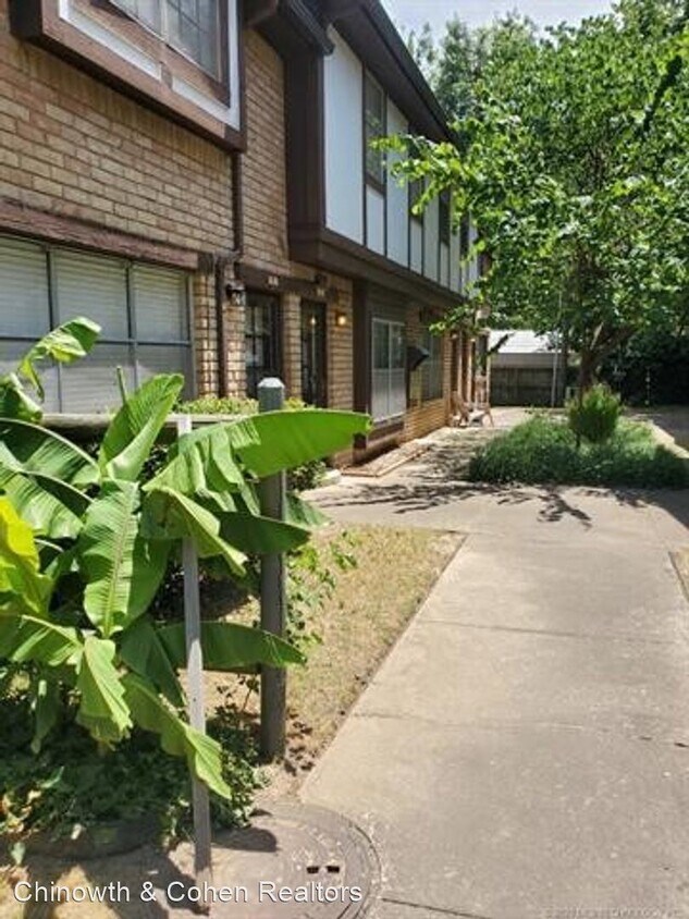 2 br, 1.5 bath House 3114 E 25th Pl Unit 2 House Rental in Tulsa