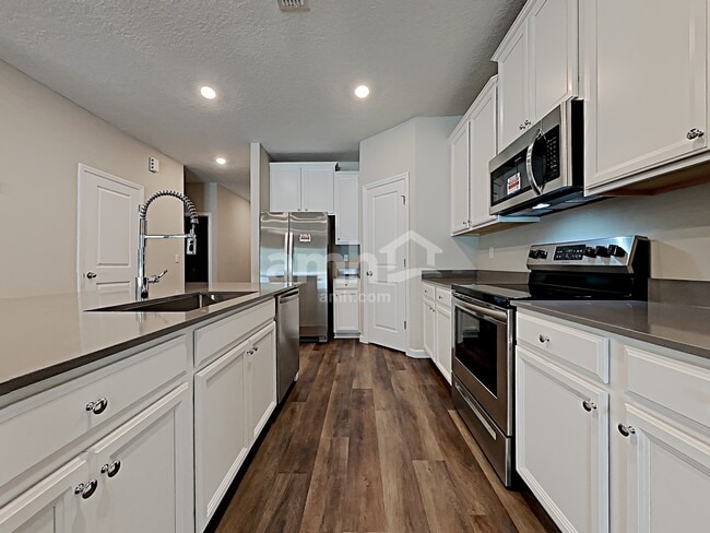 Foto del edificio - 225 Stone Arbor Ln