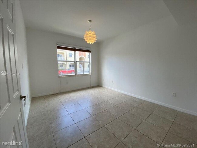 Building Photo - 8900 NW 107th Ct