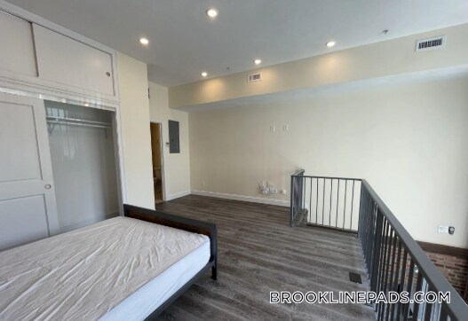 Foto del edificio - 1028 Commonwealth Ave