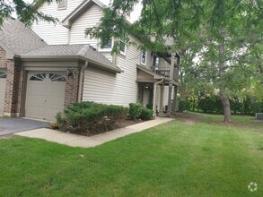 Building Photo - 243 Old Oak Ct W
