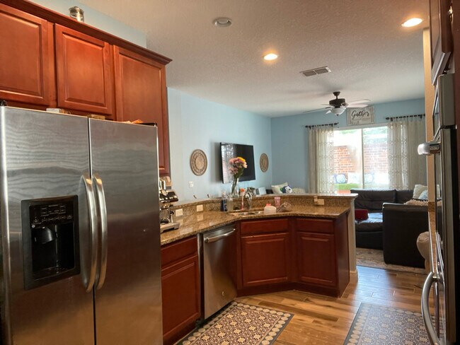 Building Photo - 8759 Isla Bella Dr