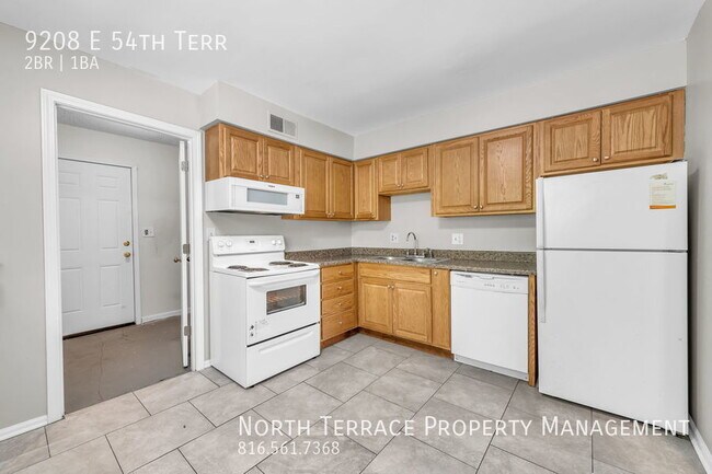 Foto del edificio - Renovated 2BR Raytown Gem