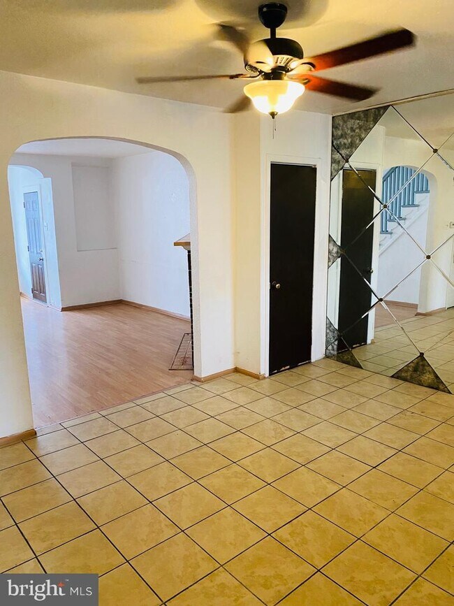 Foto del edificio - 3830 Bennington St