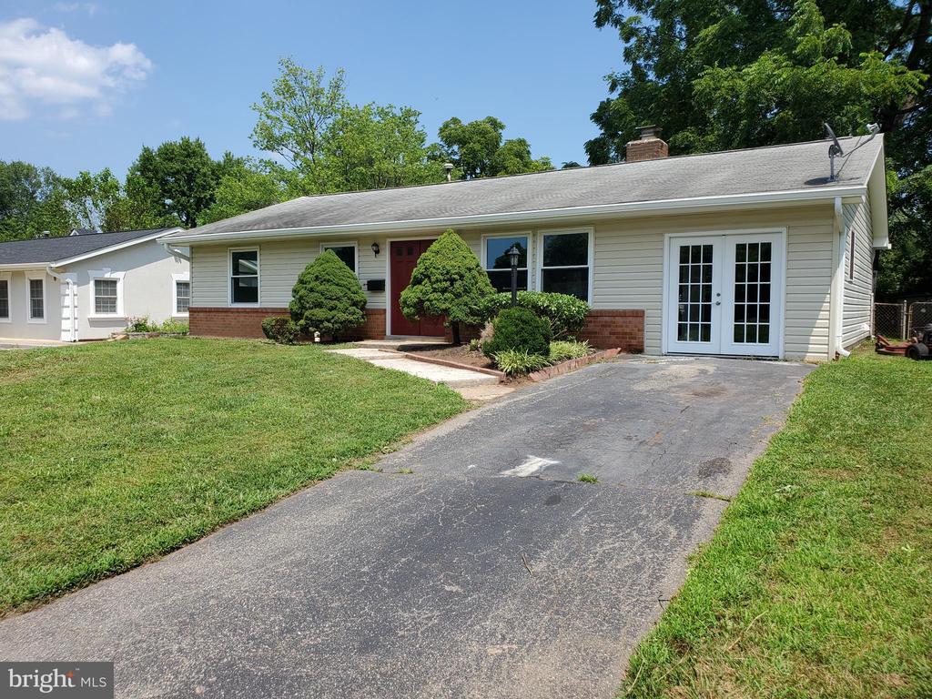 Building Photo - 804 W Nettle Tree Rd