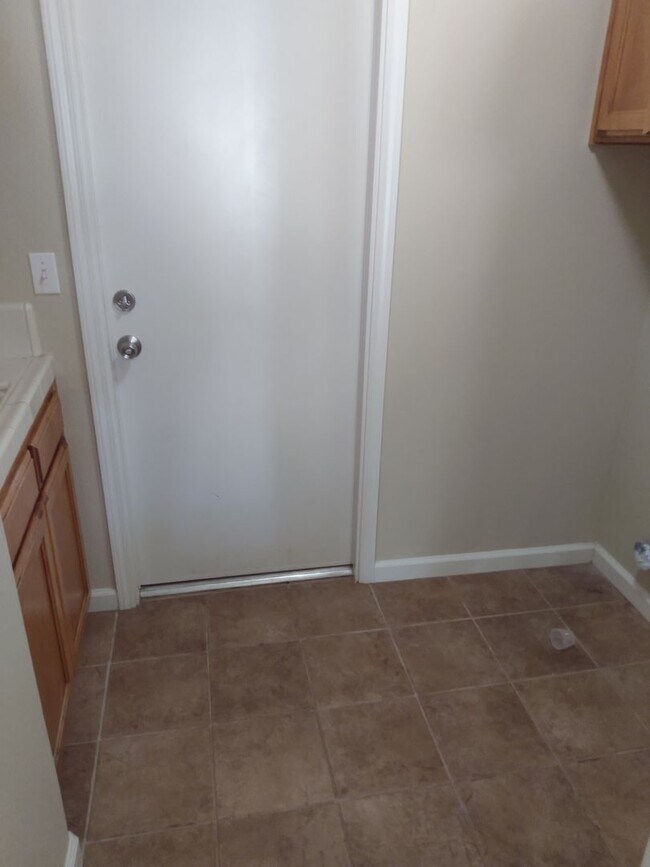Foto del edificio - Beautiful 3 bedroom, 2 bath home in a great neighborhood ready to rent!