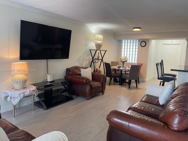 Foto del edificio - 150 NW 96th Ave