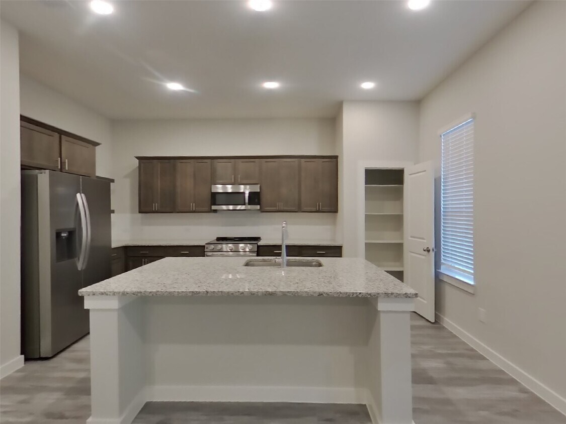 Building Photo - 22735 Terrazzo Dr