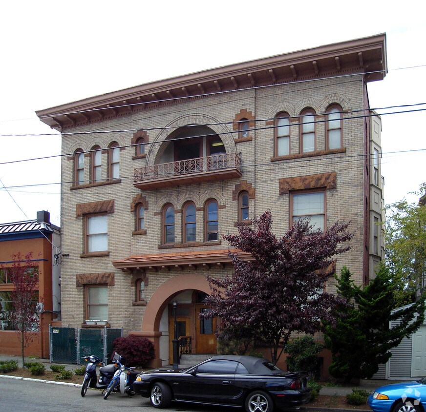 Building Photo - Glencoe Apartments