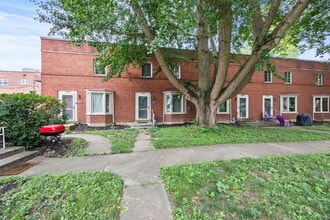 Building Photo - 1740 E Broad St