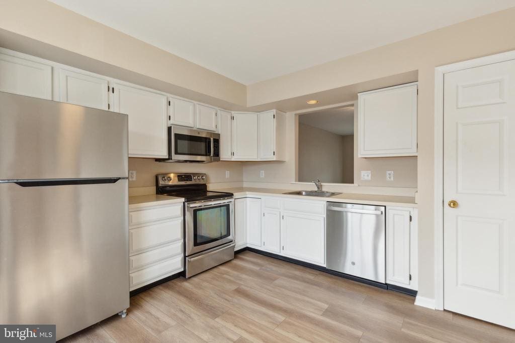 12 Grimley Rd, Schwenksville, PA 19473 Townhome Rentals in