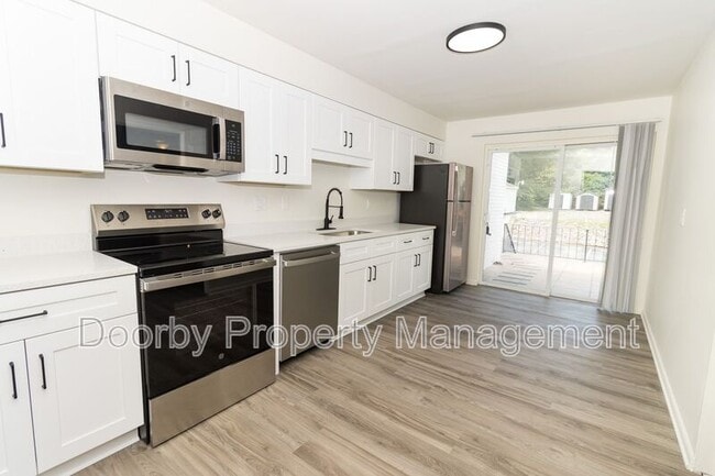 Building Photo - 513 Donaldson Rd