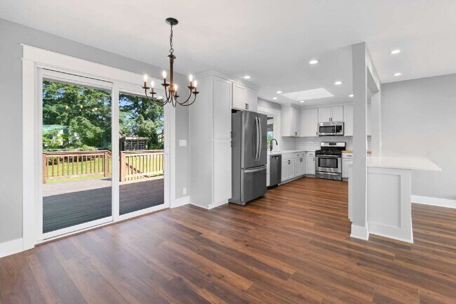 Foto del edificio - Beautiful Happy Valley Home; Large Lot; In...
